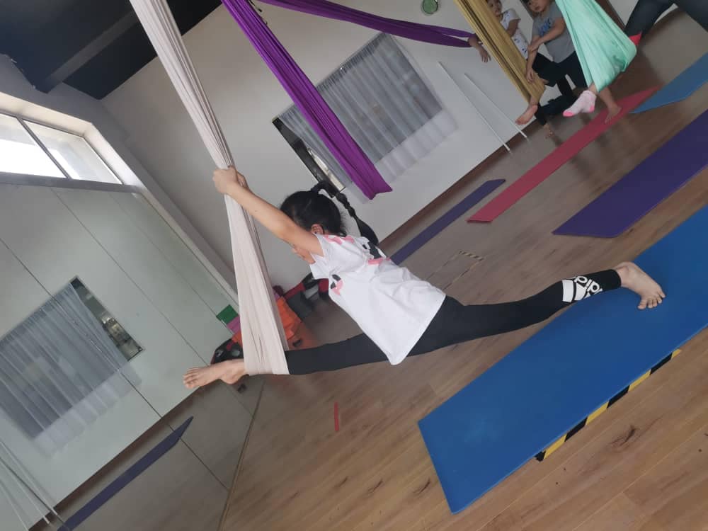 Kids Aerial Yoga Class